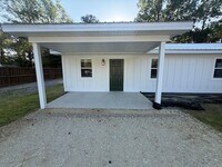 Building Photo - 2018 Pinopolis Rd