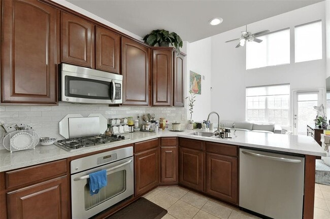 Building Photo - 1130 Glenwood Canyon Ln