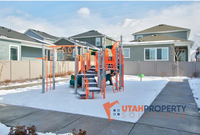 Building Photo - 4693 Daisy Ln