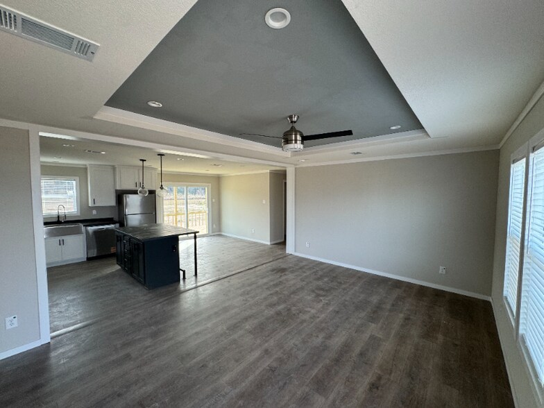 Building Photo - 262 Patriot Ln