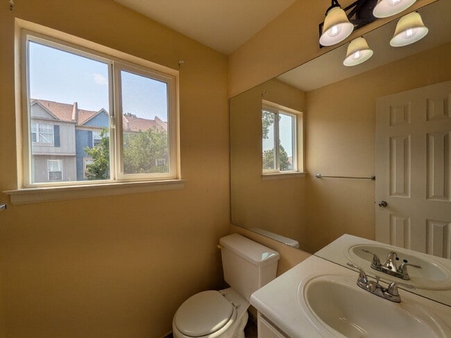 Building Photo - 11806 E Kepner Dr