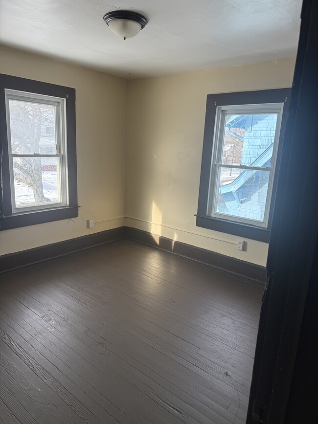 Building Photo - 103 Rhoda Ave