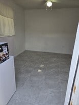 Building Photo - 4670 SW 133rd Ave