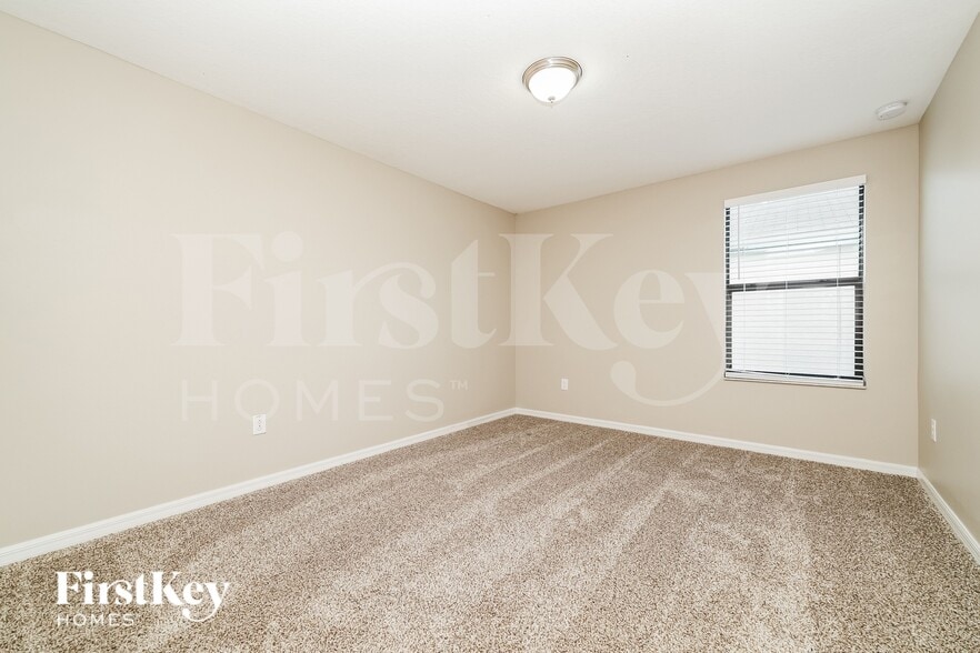 Building Photo - 9632 Sage Creek Dr