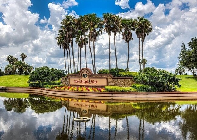 Building Photo - 15049 Spinnaker Cove Ln