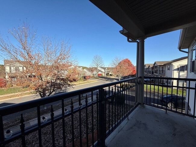 Building Photo - Three Bedroom Condo in Tradition Point