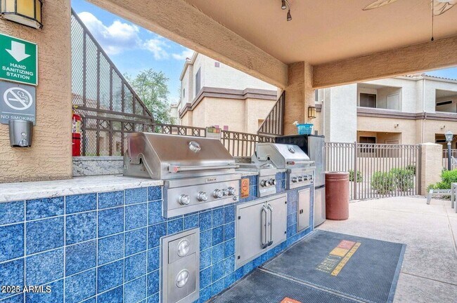 Building Photo - 11375 E Sahuaro Dr