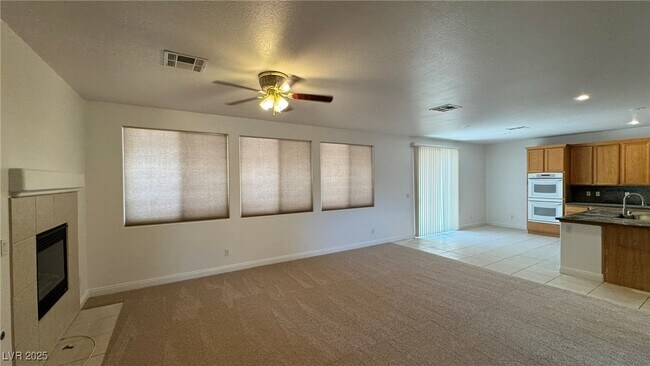 Building Photo - 10066 Golden Bluff Ave