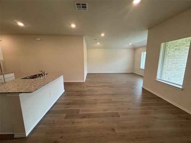 Building Photo - 3917 Jade Dr