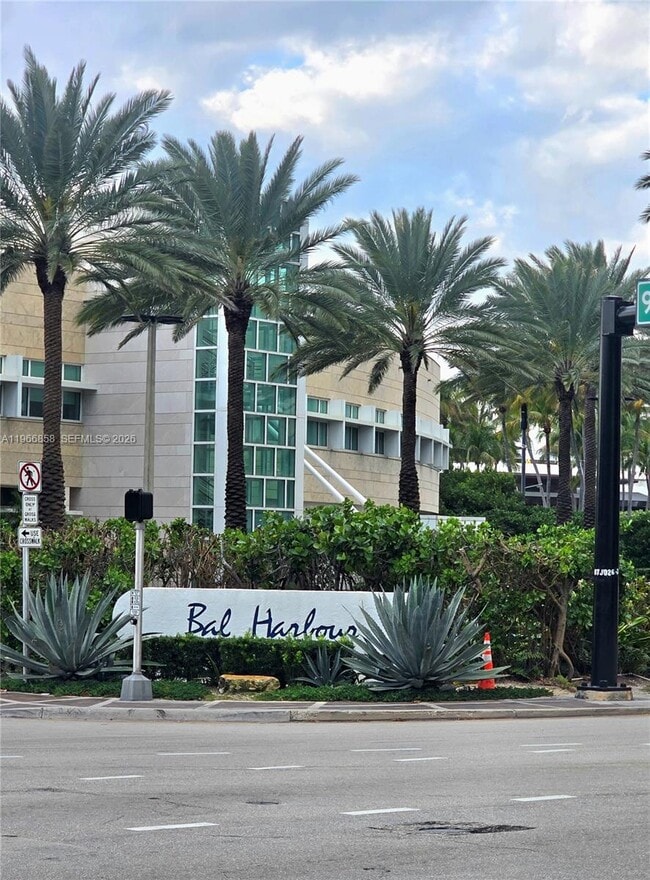 Building Photo - 10175 Collins Ave