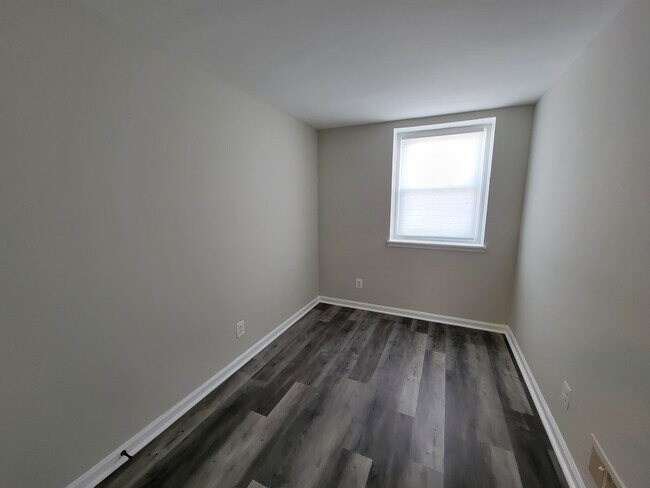 Building Photo - 5253 Cedgate Rd