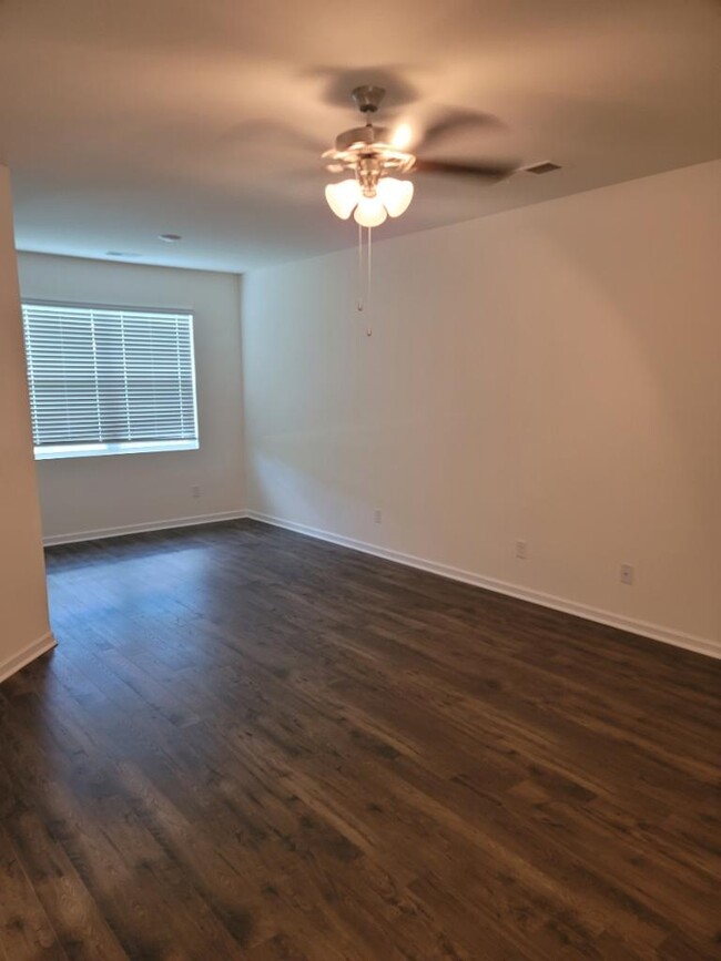 Building Photo - 391 Broder Farms Dr