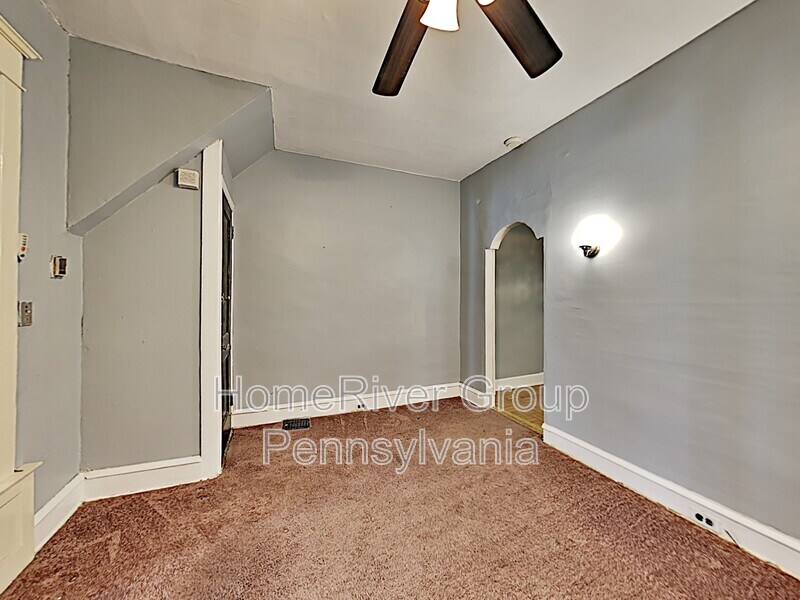Building Photo - 110 N 61st St