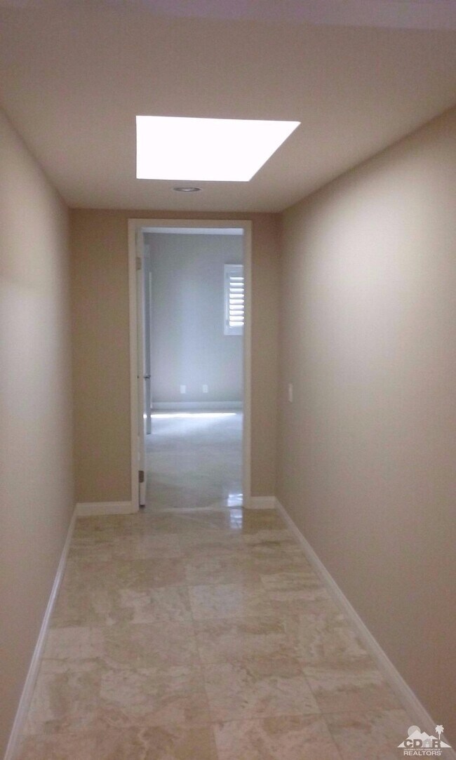 Building Photo - 70520 Gardenia Ct