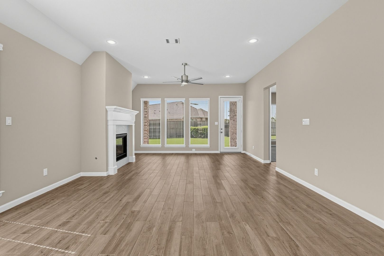 Building Photo - 5123 Morrison Dr