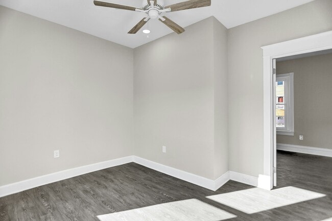 Building Photo - 17 N Church St