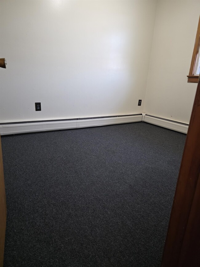 Building Photo - 229 Griffith St
