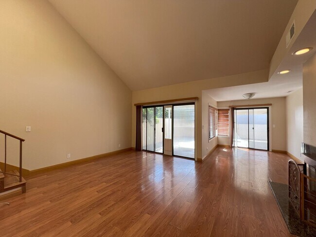 Building Photo - Beautiful 2 story home in Escondido