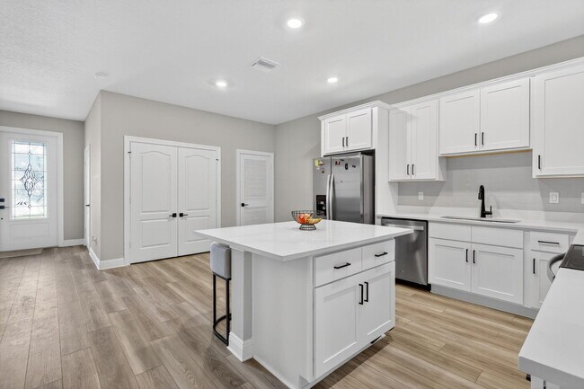 Building Photo - 1808 Gaiety Way