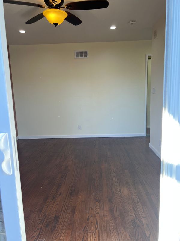 Building Photo - 2318 Tahiti St