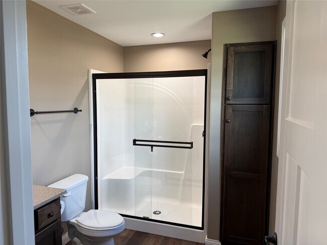 Building Photo - 1135 Baseball Dr