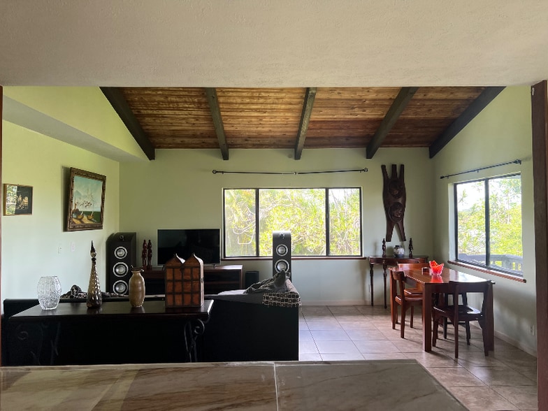 Building Photo - 15-2000-2000 19th Ave