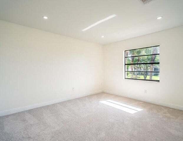 Building Photo - 9284 Vista Del Lago