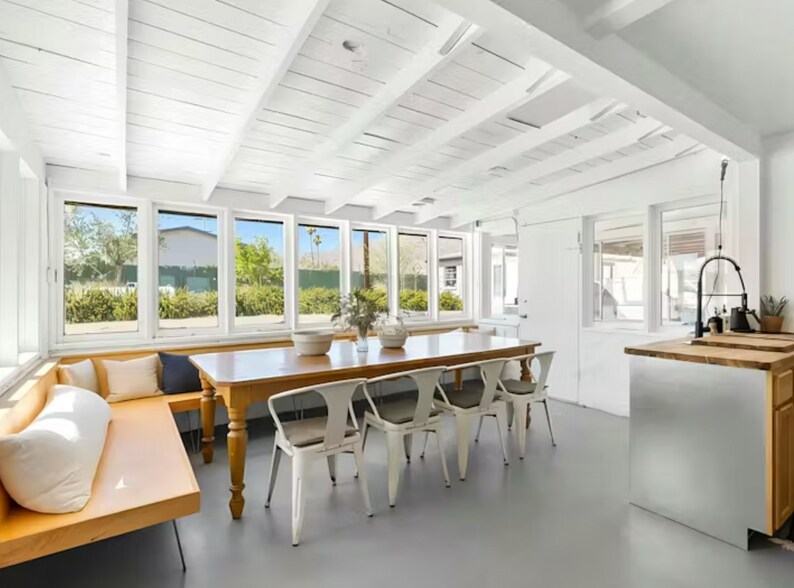 Building Photo - 7657 N Star Ave