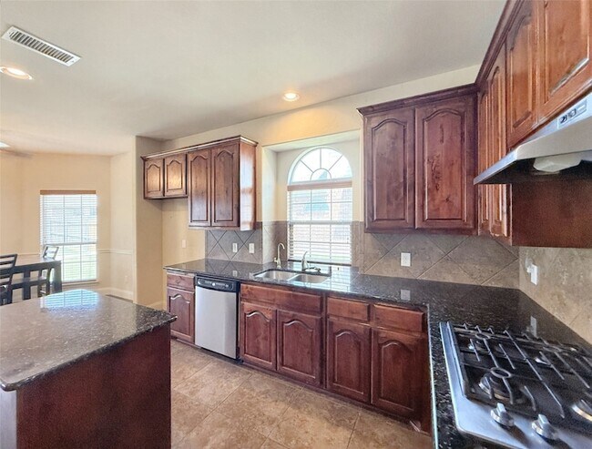 Building Photo - 6413 Fitzgerald Dr