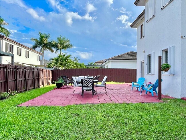 Building Photo - 1351 SW 154th Ct