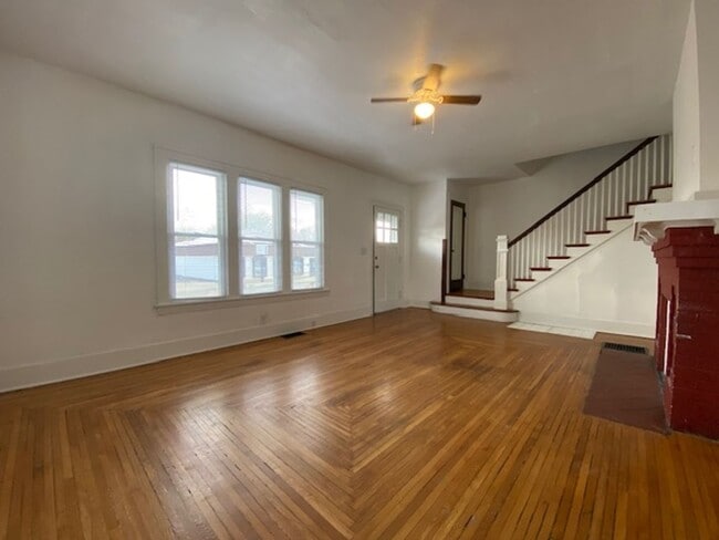 Building Photo - 1723-1725 N LIMESTONE