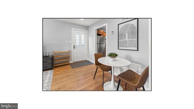 Building Photo - 2 Burgundy Ct