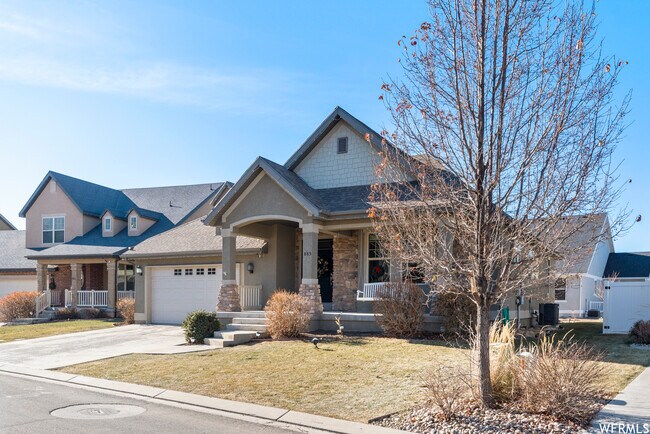 Primary Photo - 885 S Crescent Way