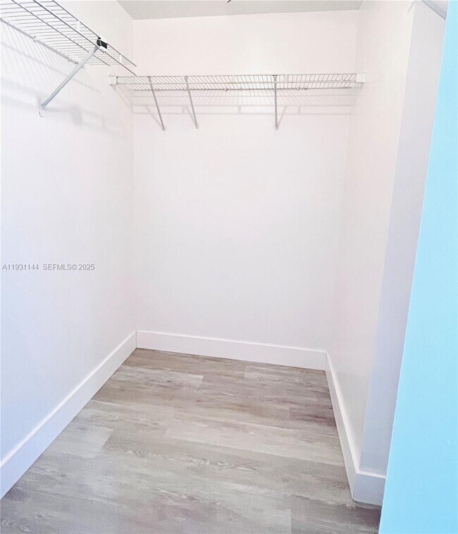 Building Photo - 164 NW 85th Ct