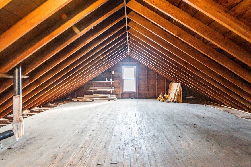 Building Photo - 2085 Marlowe Ave