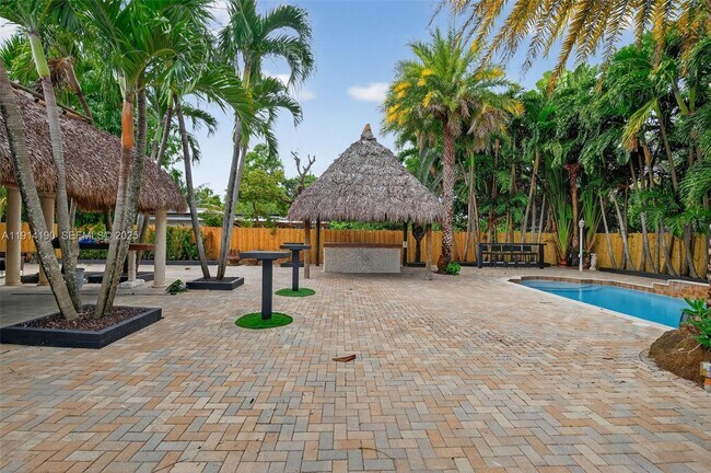 Building Photo - 465 NW 153rd St