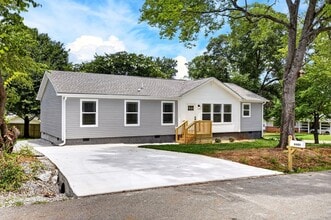 Building Photo - Brand New Pet Friendly Home in Chattanooga