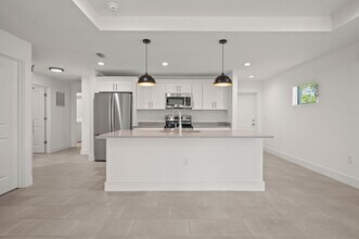 Building Photo - NEW VILLA HOME on the Golf Course