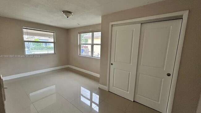 Building Photo - 2771 NW 11th Ct