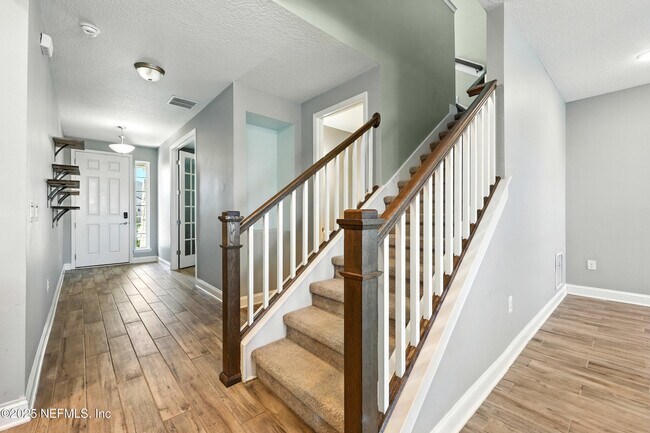 Building Photo - 474 Convex Ln