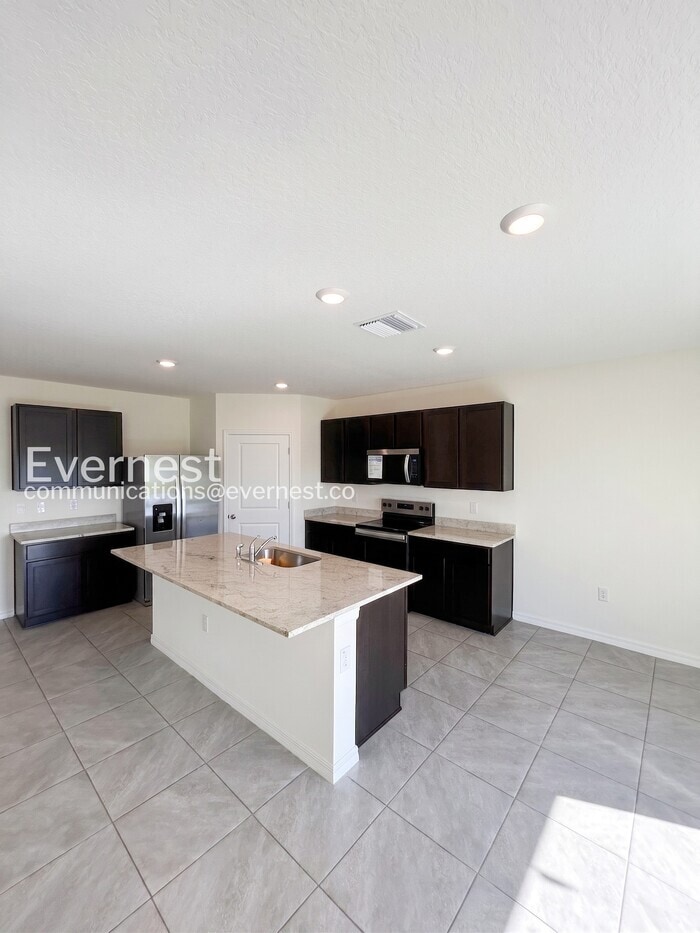 Building Photo - 8332 Juning Cove