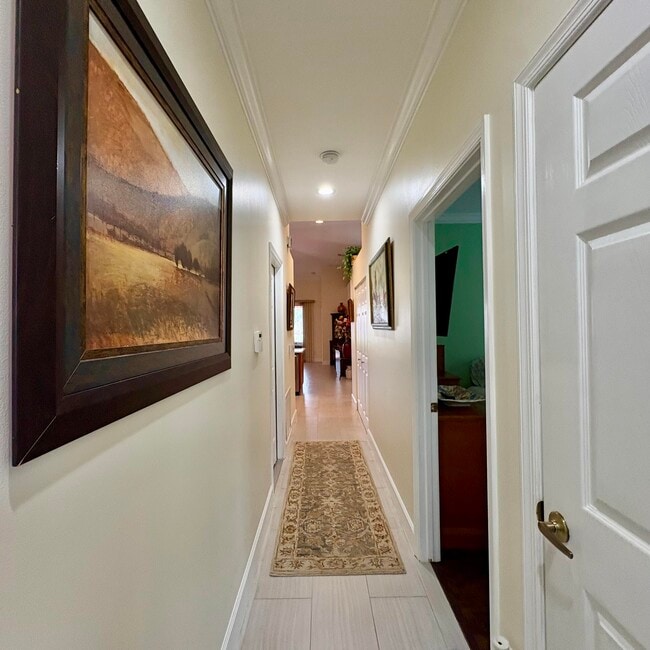 Building Photo - 315 Coral Trace Ln