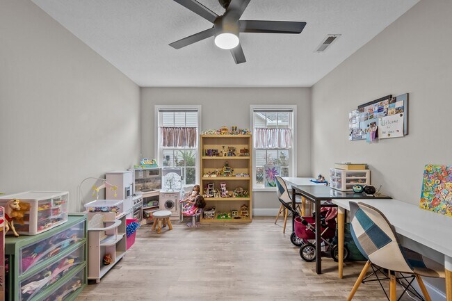 Building Photo - 508 Azalea Dr