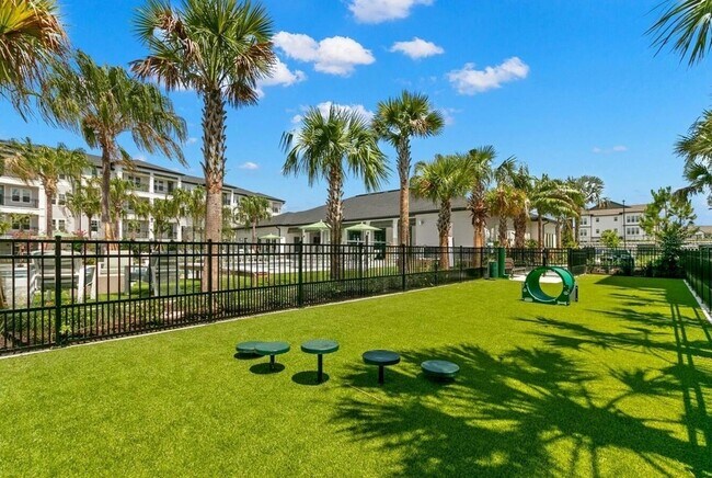 Building Photo - 1310 Ridge View Dr