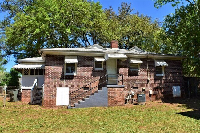Building Photo - 130 Duke Avenue