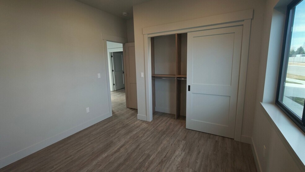 Building Photo - 3419 Baneberry Ln