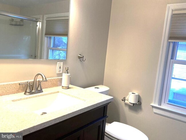 Building Photo - 11 Plainsboro Rd