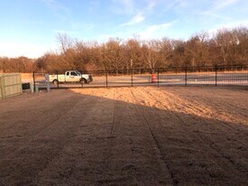 Building Photo - 4192 W Anthem Dr