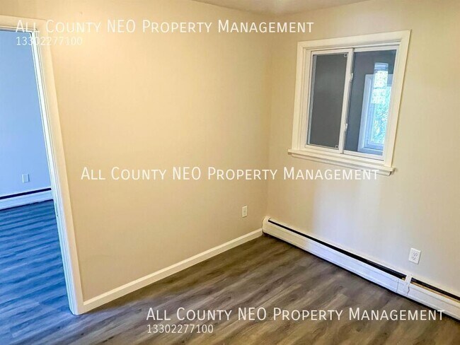 Building Photo - 2116 Market Ave N