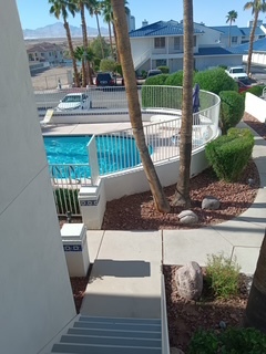 Building Photo - 1800 Club House Dr